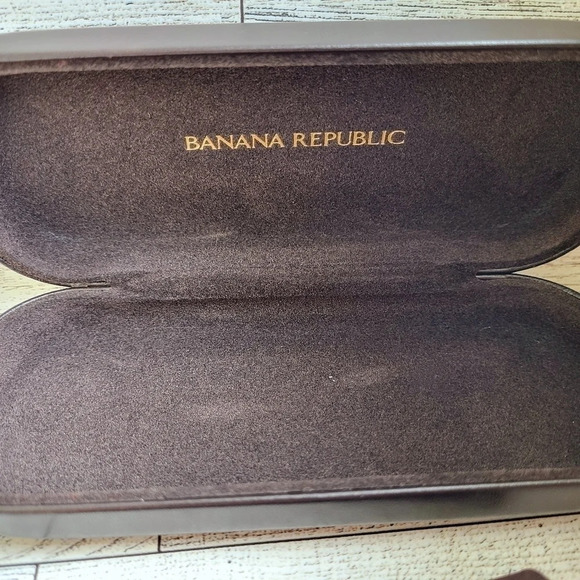 Banana Republic Eyeglass Case - Picture 3 of 4